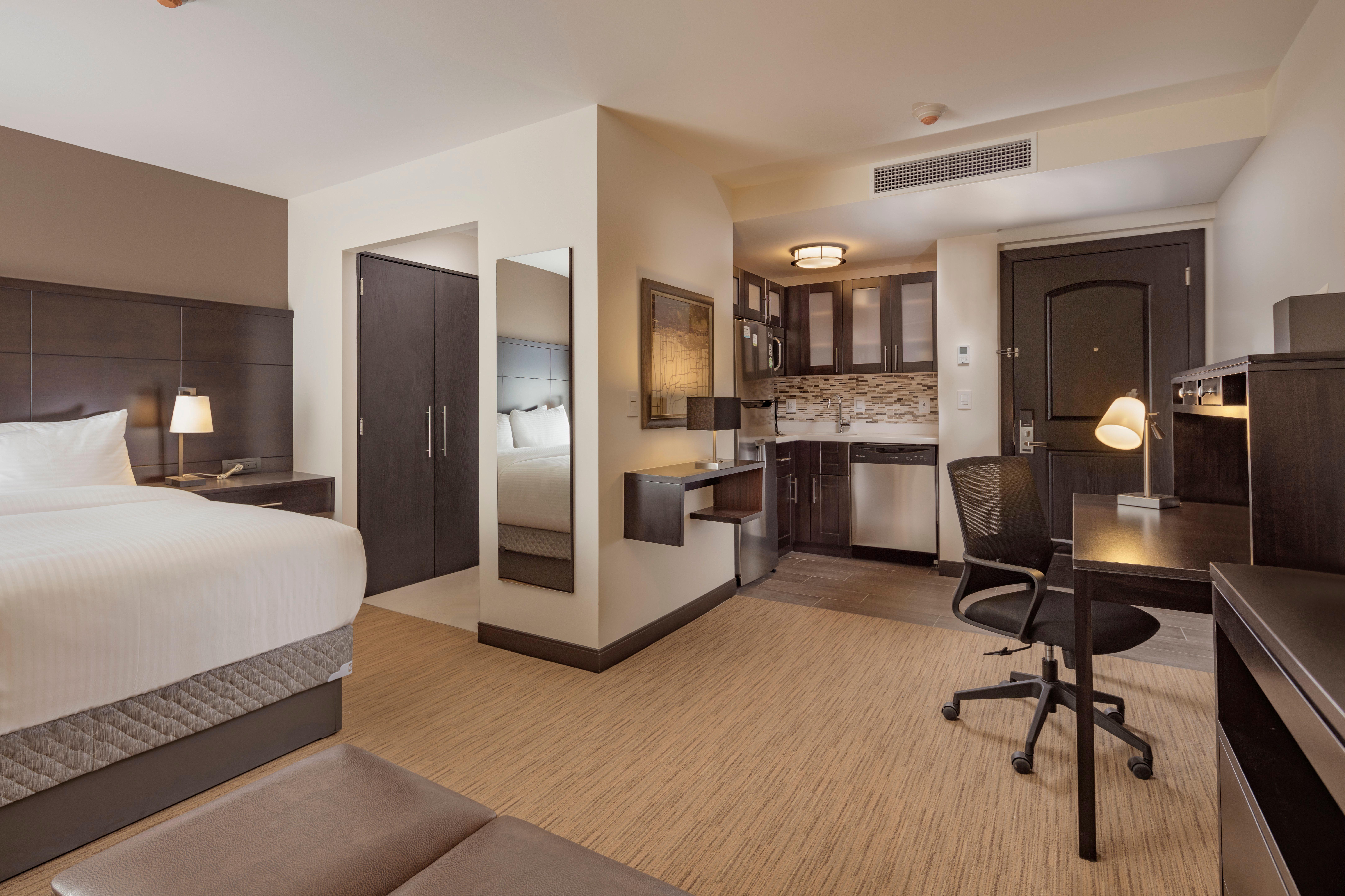 Staybridge Suites - Saltillo By Ihg Eksteriør bilde