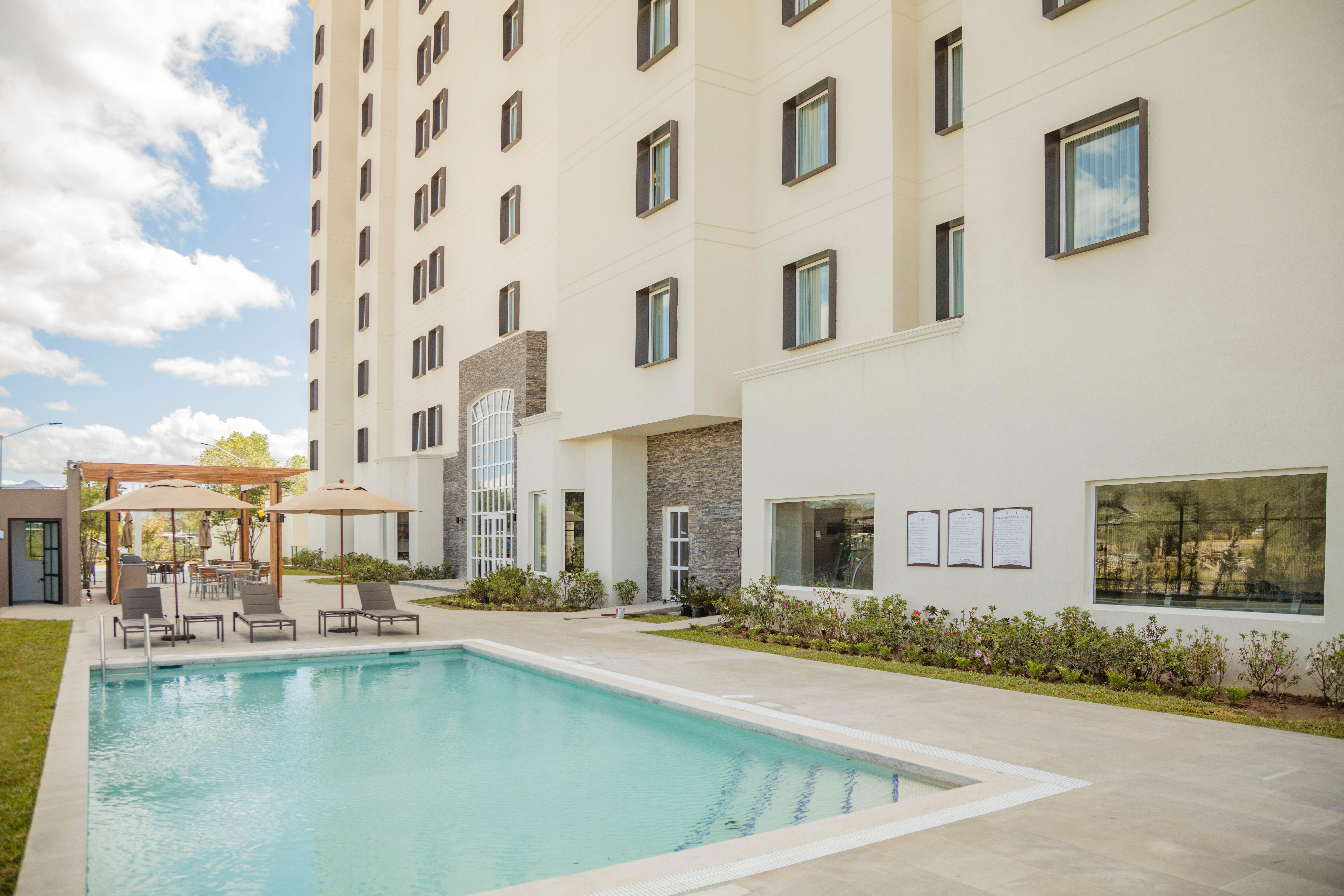 Staybridge Suites - Saltillo By Ihg Eksteriør bilde