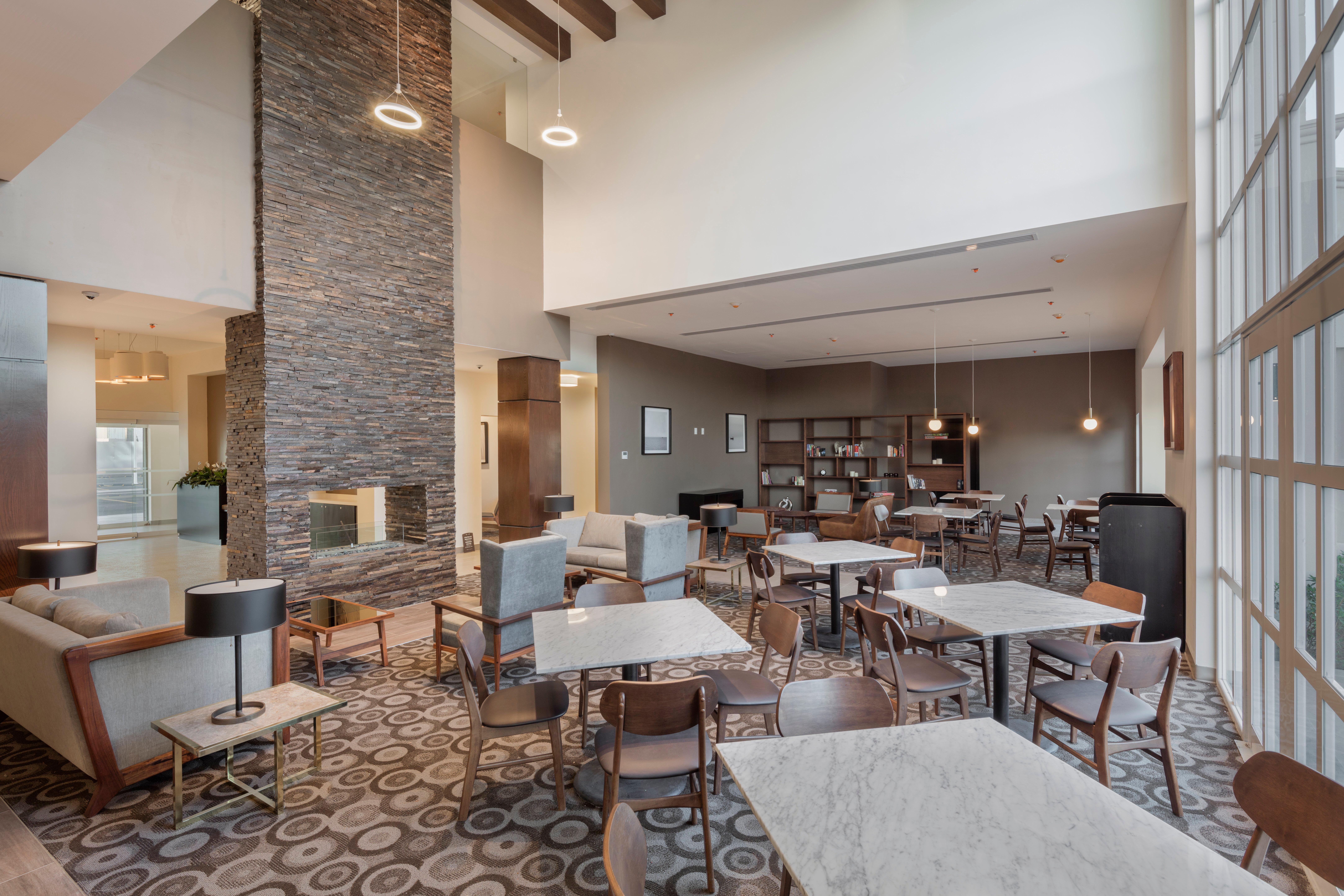 Staybridge Suites - Saltillo By Ihg Eksteriør bilde